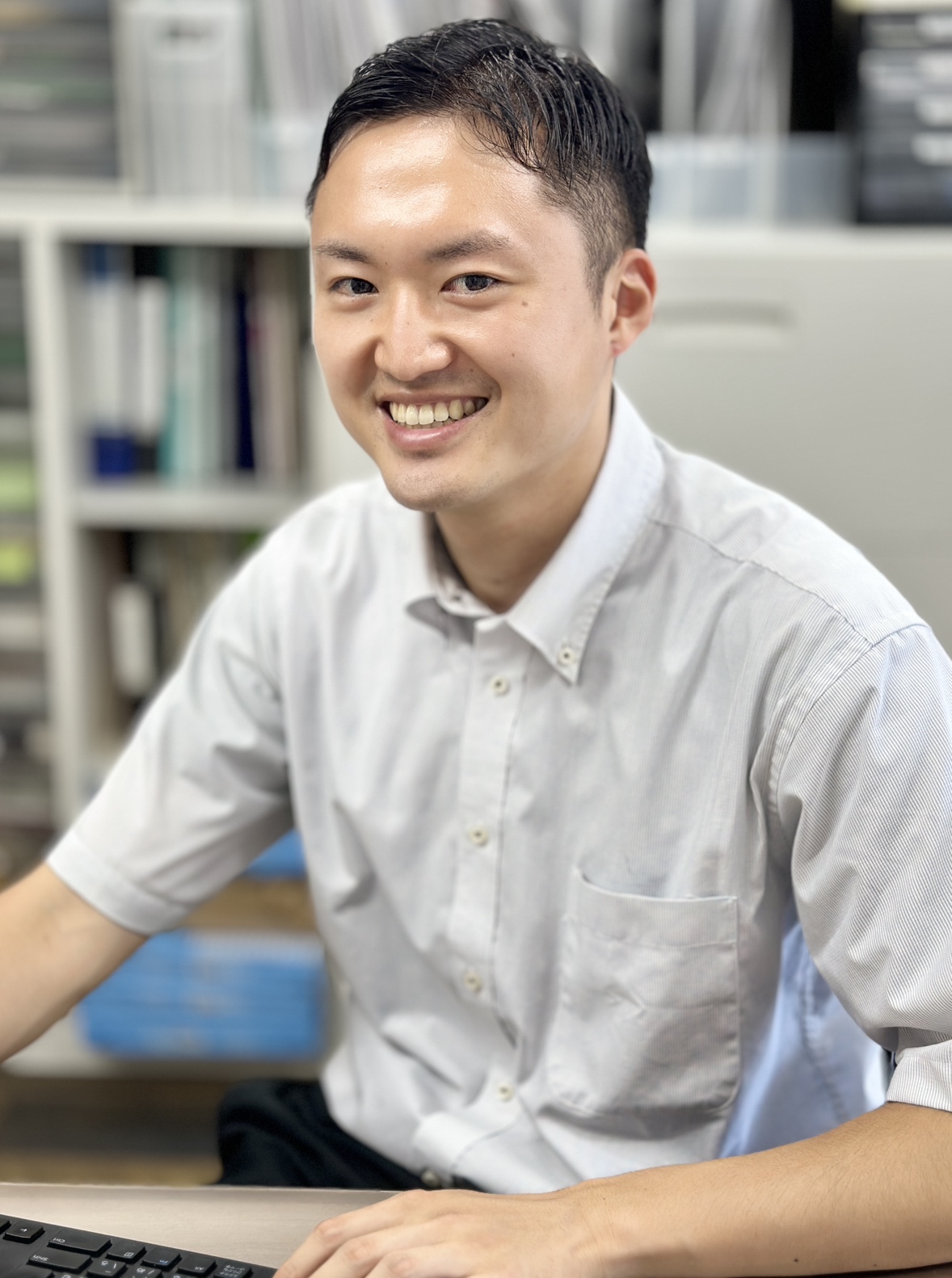 鶴田社員